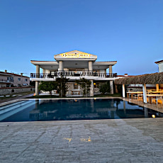 Gerence Otel By La Mira